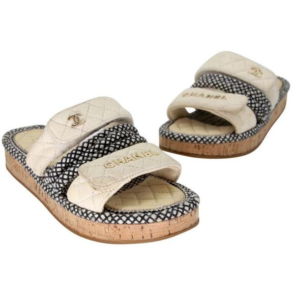 Chanel Chunky 37 Canvas Quilted Flatform Sandals CC-1217P-0006 - Picture 2 of 11